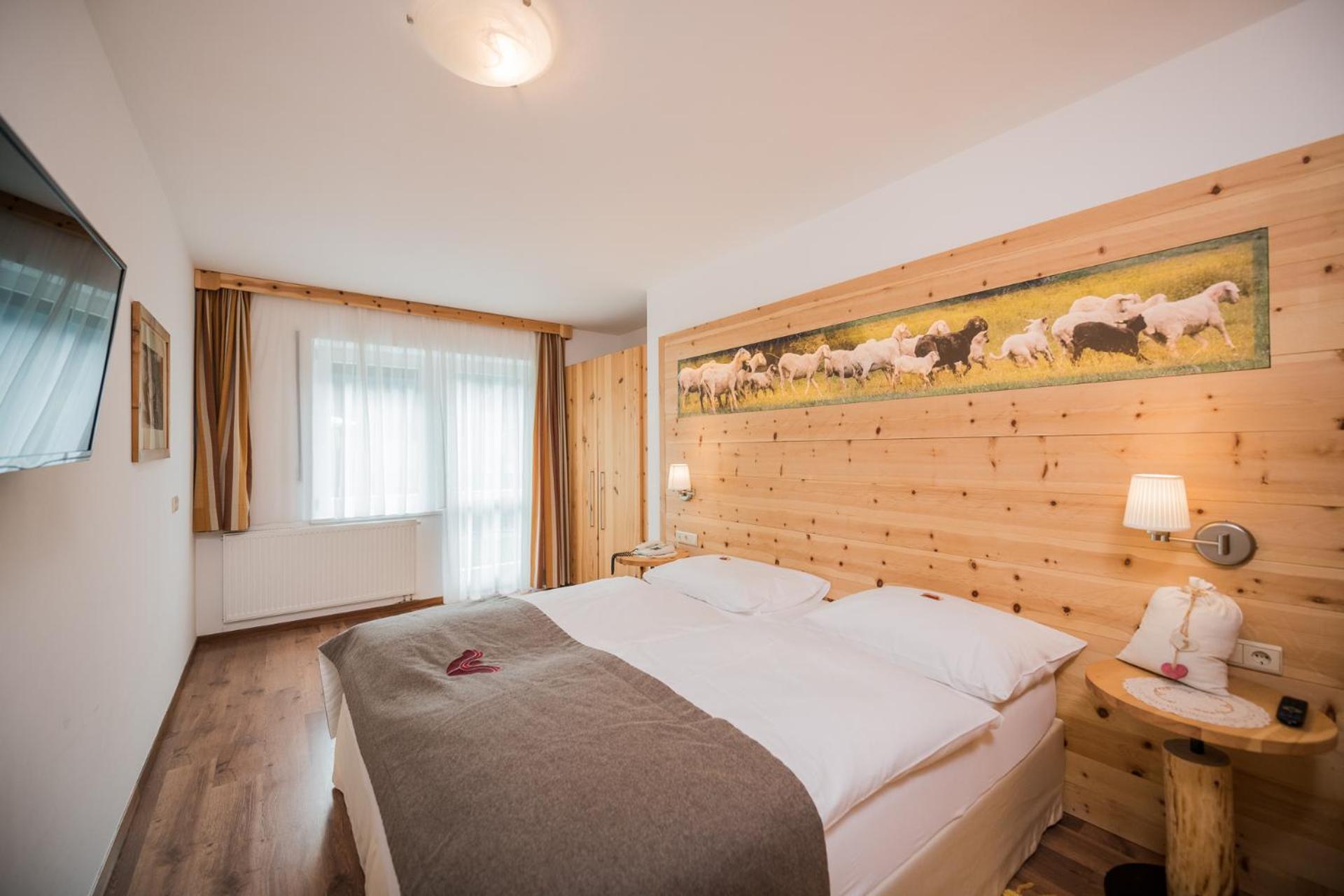 Alpenwellnesshotel St. Veit Сесто Экстерьер фото