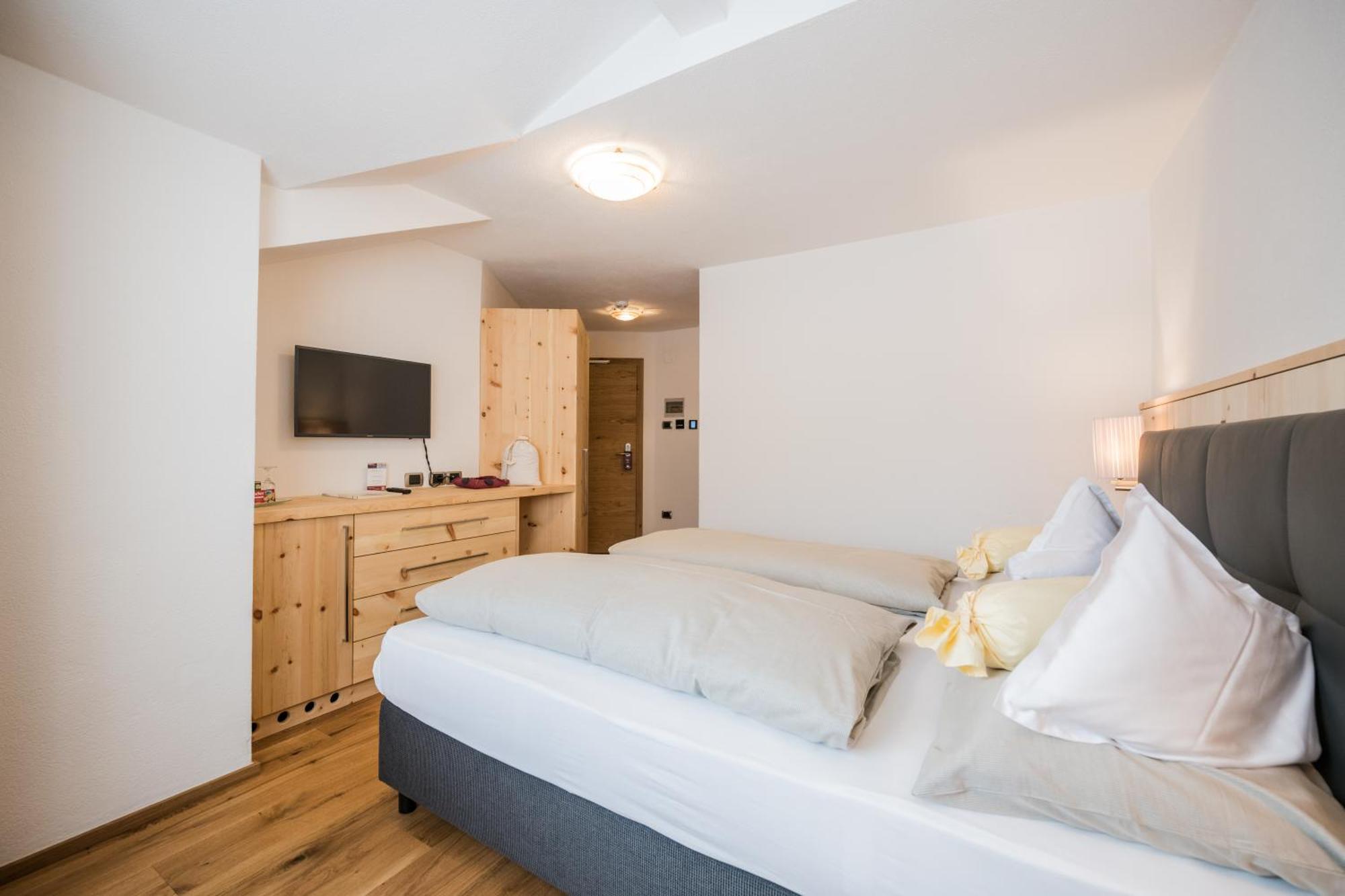Alpenwellnesshotel St. Veit Сесто Экстерьер фото